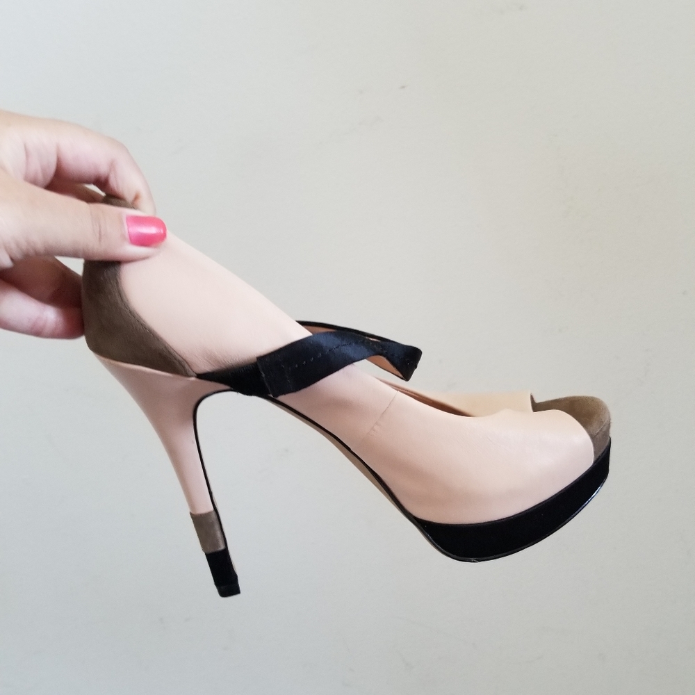 Jessica Simpson heels - Picture 2 of 7